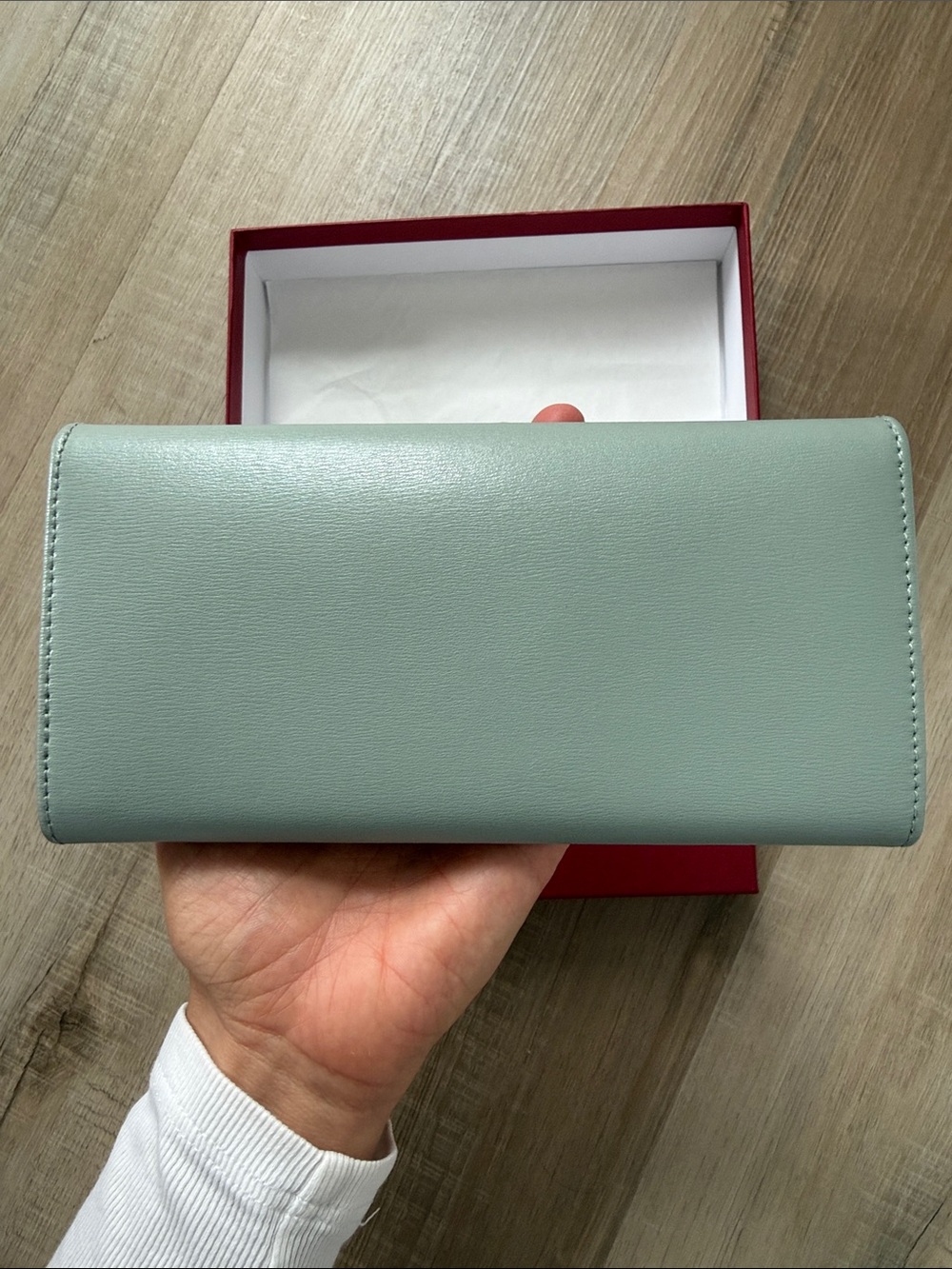 Salvatore Ferragamo Mint Green Leather Continental Wallet with Gancini Detail - Picture 4 of 6